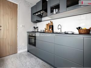 Prodej bytu 3+1, Ostrov, Kollárova, 61 m2