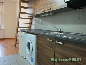 Pronájem bytu 1+kk, Praha - Vysočany, Freyova, 18 m2