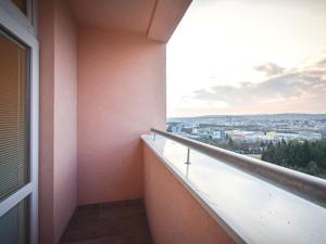 Pronájem bytu 1+1, Brno - Lesná, Halasovo náměstí, 32 m2
