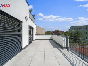 Pronájem bytu 2+kk, Hradec Králové - Pražské Předměstí, Gočárova třída, 48 m2