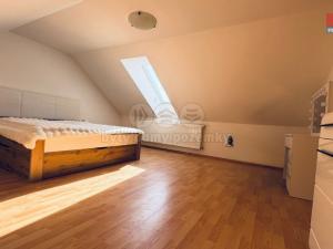 Pronájem bytu 2+1, Šternberk, Hlavní náměstí, 70 m2