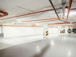 Pronájem garážového stání, Praha - Bubeneč, Vítězné náměstí, 15 m2