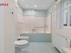 Prodej rodinného domu, Karlovy Vary, Tyršova, 321 m2