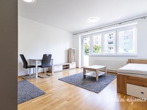 Pronájem bytu 1+kk, Praha - Hostivař, Kytínská, 34 m2