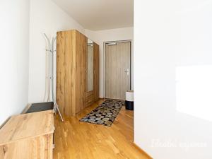 Pronájem bytu 1+kk, Praha - Hostivař, Kytínská, 34 m2