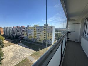 Prodej bytu 3+1, Praha - Horní Měcholupy, Milánská, 70 m2