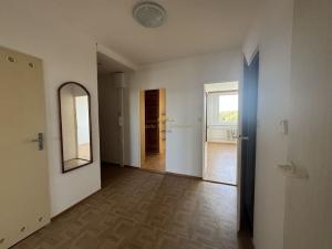 Prodej bytu 3+1, Praha - Horní Měcholupy, Milánská, 70 m2