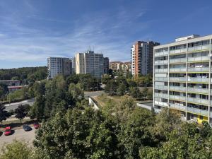 Prodej bytu 3+1, Praha - Horní Měcholupy, Milánská, 70 m2