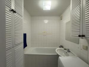 Prodej bytu 3+1, Praha - Horní Měcholupy, Milánská, 70 m2
