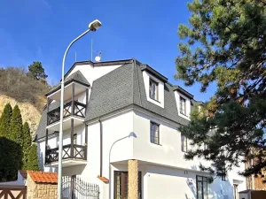 Pronájem bytu 3+kk, Praha - Hlubočepy, Pod Žvahovem, 97 m2