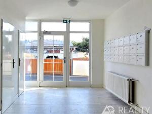 Pronájem bytu 3+kk, Praha - Hlubočepy, Pod Žvahovem, 97 m2