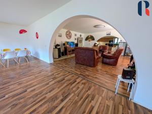 Pronájem rodinného domu, Třebotov, V Zálesí, 350 m2