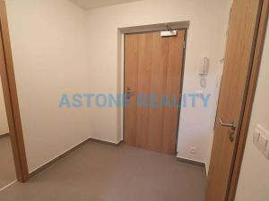 Pronájem bytu 2+kk, Praha - Strašnice, U hranic, 67 m2