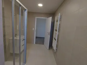 Pronájem bytu 1+kk, Praha - Černý Most, Dobrovolného, 39 m2