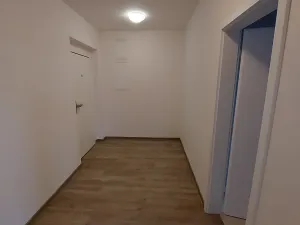 Pronájem bytu 1+kk, Praha - Černý Most, Dobrovolného, 39 m2