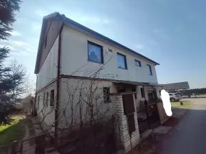Dražba rodinného domu, Cholenice, 151 m2