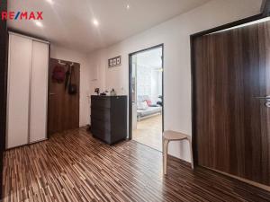 Prodej bytu 3+1, Jince, Zborovská, 70 m2