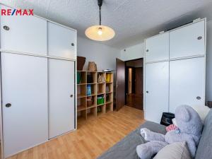 Prodej bytu 3+1, Jince, Zborovská, 70 m2