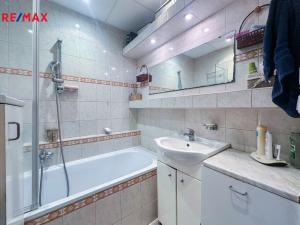 Prodej bytu 3+1, Jince, Zborovská, 70 m2