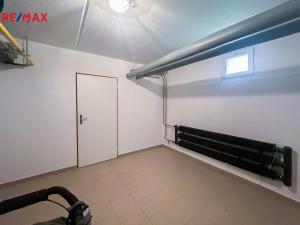 Prodej bytu 3+1, Jince, Zborovská, 70 m2