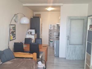 Prodej bytu 2+kk, Teplice - Prosetice, Rovná, 40 m2