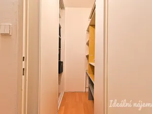 Pronájem bytu 1+1, Brno, Horácké náměstí, 45 m2