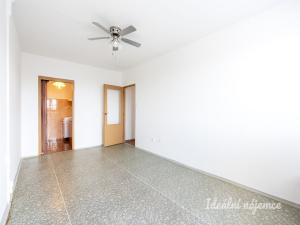 Pronájem bytu 2+kk, Praha - Kobylisy, Frýdlantská, 43 m2