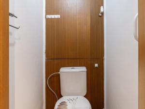 Pronájem bytu 2+kk, Praha - Kobylisy, Frýdlantská, 43 m2