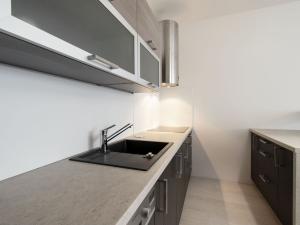 Pronájem bytu 1+kk, Praha - Hlubočepy, Hugo Haase, 48 m2