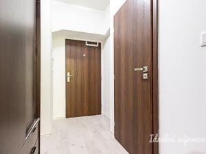 Pronájem bytu 1+kk, Praha - Holešovice, Jankovcova, 32 m2