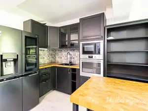 Pronájem bytu 1+kk, Praha - Holešovice, Jankovcova, 32 m2