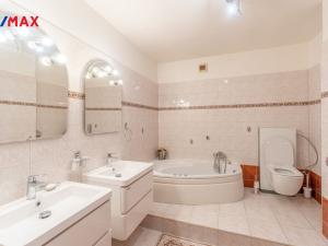 Pronájem rodinného domu, Praha - Štěrboholy, Radostná, 226 m2