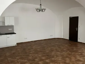 Pronájem kanceláře, Horní Benešov, Mírové náměstí, 44 m2