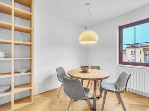 Pronájem bytu 3+kk, Praha - Žižkov, Baranova, 99 m2