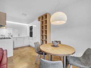 Pronájem bytu 3+kk, Praha - Žižkov, Baranova, 99 m2