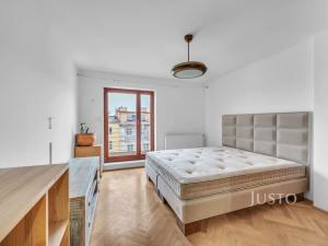 Pronájem bytu 3+kk, Praha - Žižkov, Baranova, 99 m2