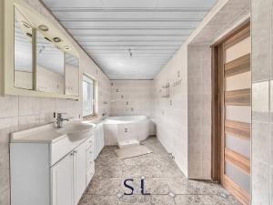 Prodej rodinného domu, Cvikov, Tovární, 250 m2