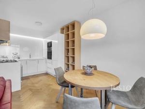 Pronájem bytu 3+kk, Praha - Žižkov, Baranova, 99 m2