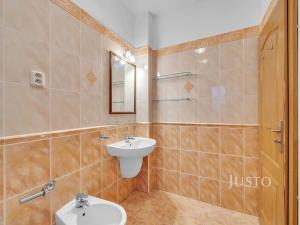 Pronájem bytu 3+kk, Praha - Žižkov, Baranova, 99 m2
