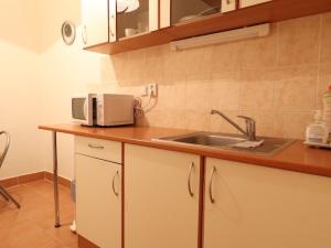 Pronájem kanceláře, Hradec Králové - Slezské Předměstí, Bieblova, 35 m2