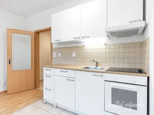Pronájem bytu 1+kk, Praha - Černý Most, Dobrovolného, 31 m2