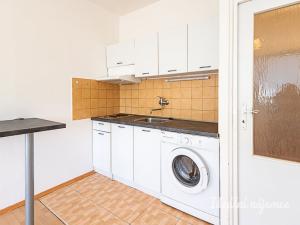 Pronájem bytu 1+kk, Praha - Záběhlice, Jahodová, 33 m2