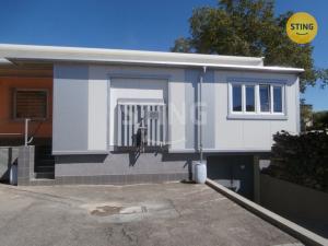 Pronájem skladu, Opava, Zámecký okruh, 251 m2