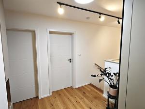 Prodej bytu 4+kk, Praha, Na hroudě, 90 m2