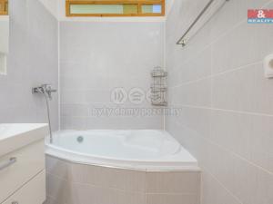 Prodej bytu 3+1, Karlovy Vary - Stará Role, Dvořákova, 83 m2