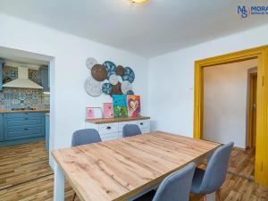 Prodej rodinného domu, Senička, 200 m2