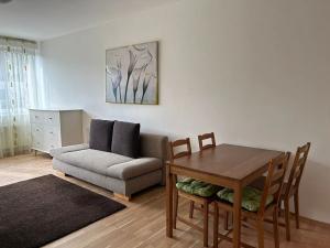 Pronájem bytu 2+kk, Praha - Vysočany, Pod Harfou, 58 m2