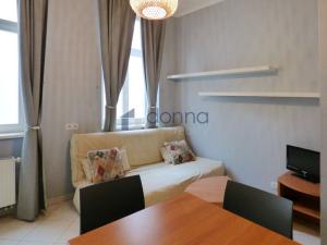 Pronájem bytu 2+kk, Praha, Tyršova, 37 m2