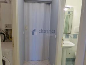 Pronájem bytu 2+kk, Praha, Tyršova, 37 m2
