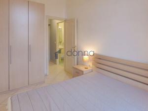 Pronájem bytu 2+kk, Praha, Tyršova, 37 m2